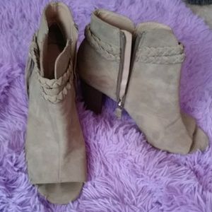 Tan wedges